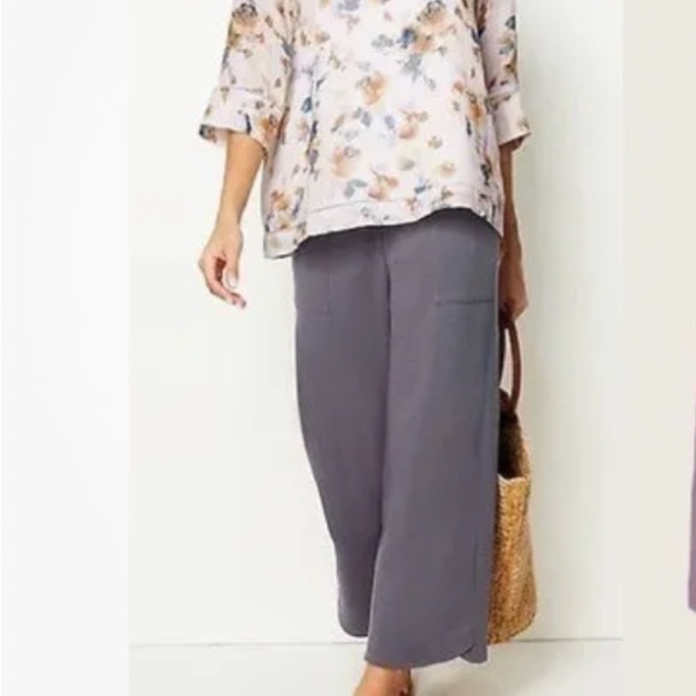 💥EUC💥 For The Republic TENCEL™ crops in Chambray blue - Size Medium